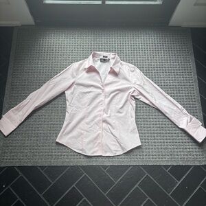 Women’s non-iron light pink button down  blouse